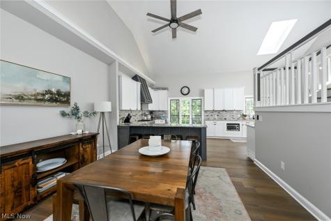 8465 Settlers Passage Brecksville OH 44141