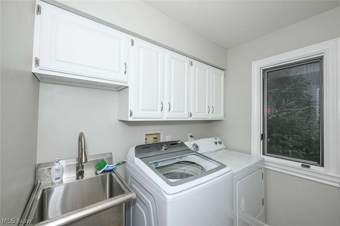 8465 Settlers Passage Brecksville OH 44141
