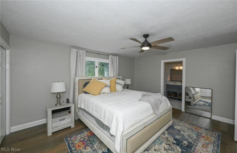 8465 Settlers Passage Brecksville OH 44141