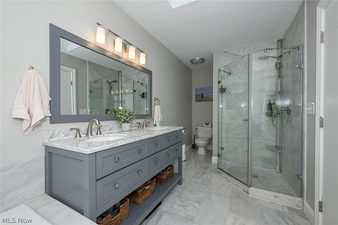 8465 Settlers Passage Brecksville OH 44141