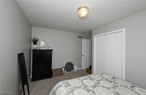 8465 Settlers Passage Brecksville OH 44141