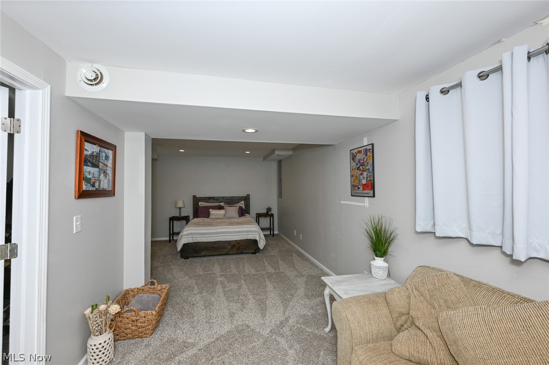8465 Settlers Passage Brecksville OH 44141