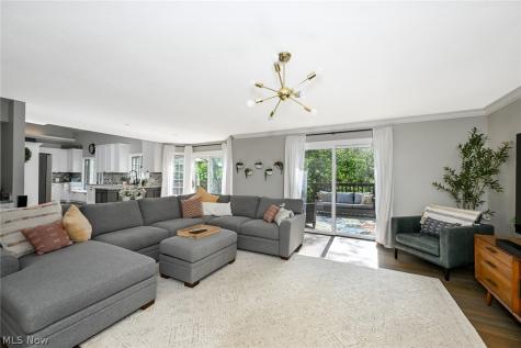 8465 Settlers Passage Brecksville OH 44141