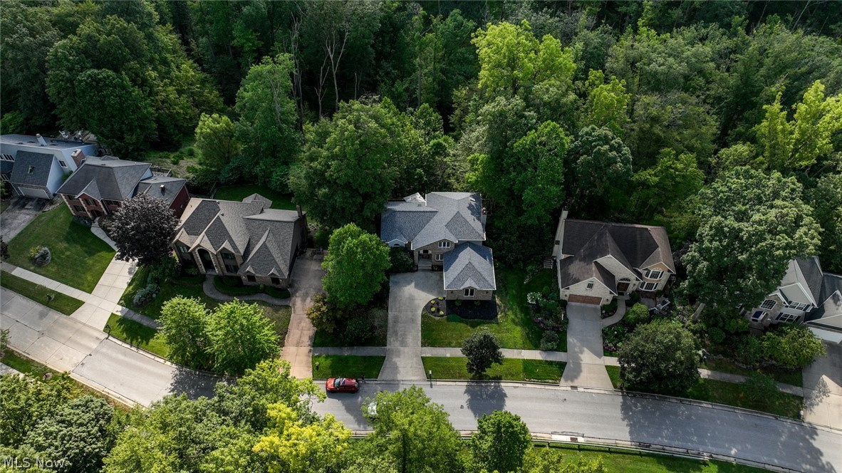 8465 Settlers Passage Brecksville OH 44141