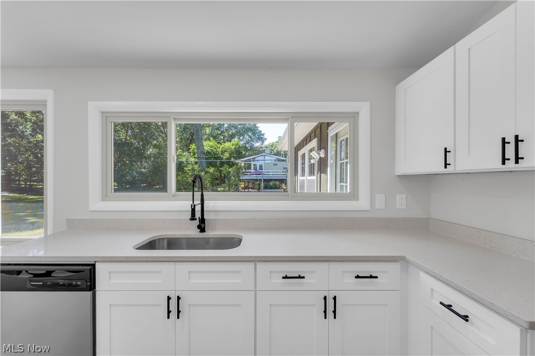 568 Huntley Court Bay Village OH 44140