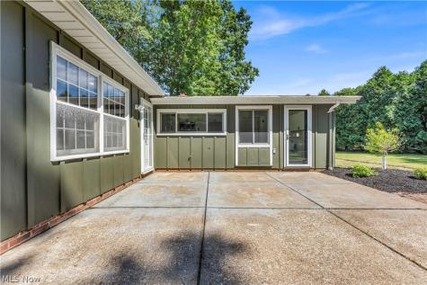 568 Huntley Court Bay Village OH 44140