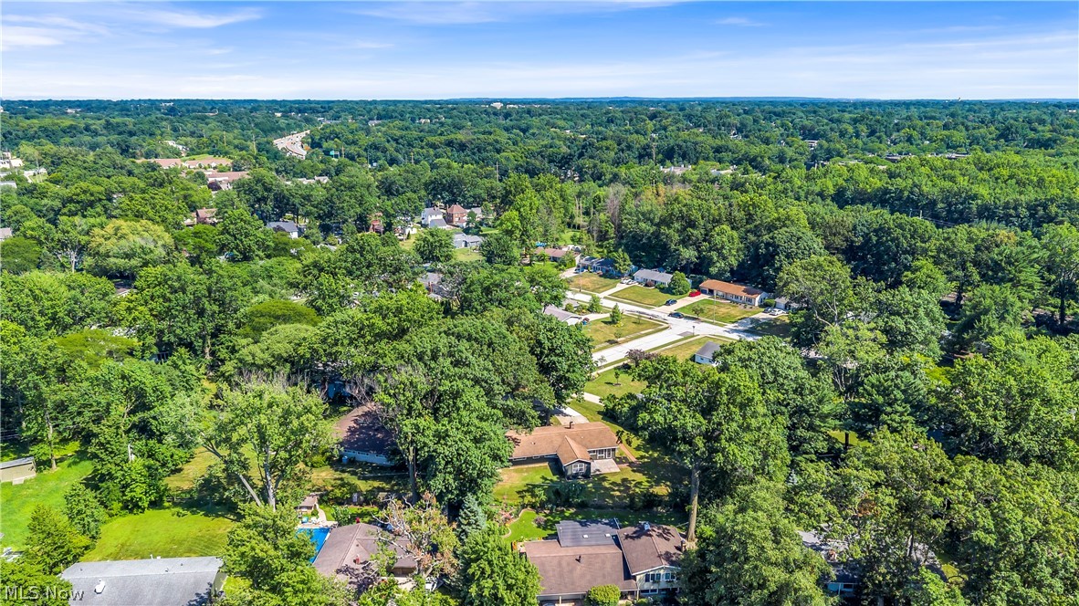 568 Huntley Court Bay Village OH 44140