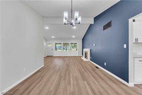 568 Huntley Court Bay Village OH 44140