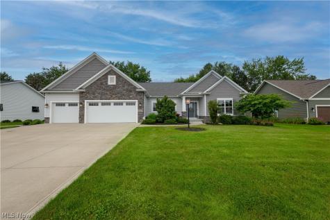 8087 Blue Spruce Circle NW North Canton OH 44720