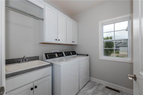 8087 Blue Spruce Circle NW North Canton OH 44720
