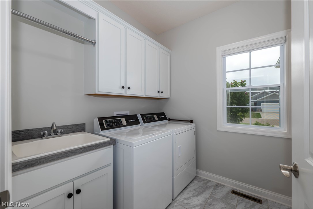 8087 Blue Spruce Circle NW North Canton OH 44720