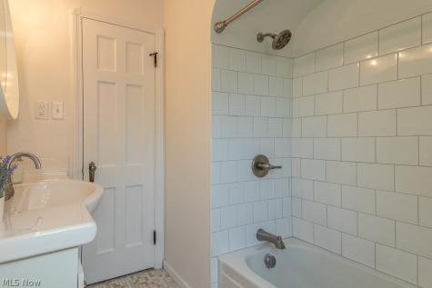 4038 W 140th Street Cleveland OH 44135