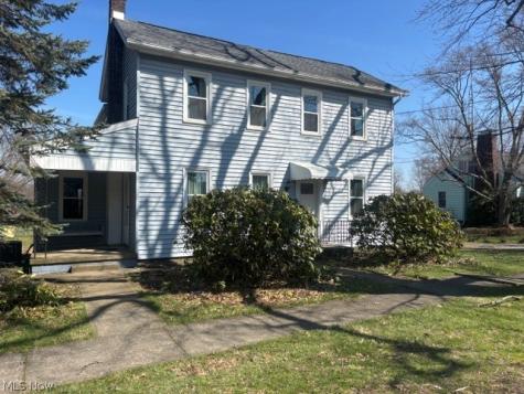 137 Noble Street W East Canton OH 44730
