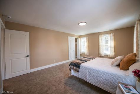 137 Noble Street W East Canton OH 44730