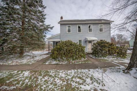 137 Noble Street W East Canton OH 44730