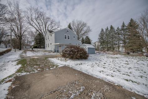 137 Noble Street W East Canton OH 44730