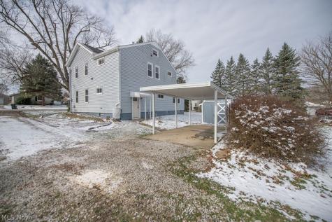 137 Noble Street W East Canton OH 44730