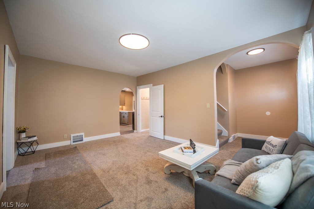 137 Noble Street W East Canton OH 44730