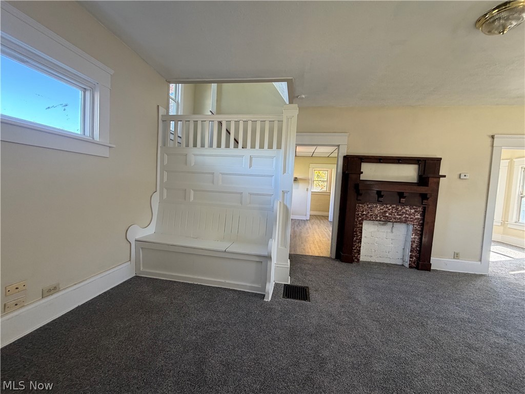1648 Harrisburg NE Canton OH 44705