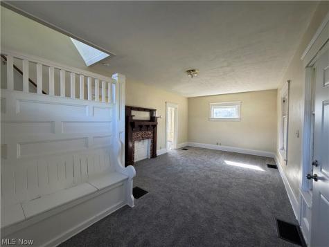 1648 Harrisburg NE Canton OH 44705