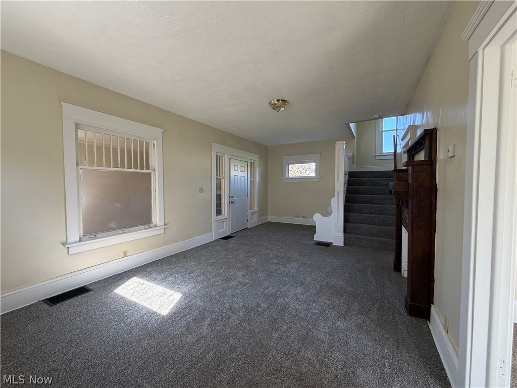 1648 Harrisburg NE Canton OH 44705