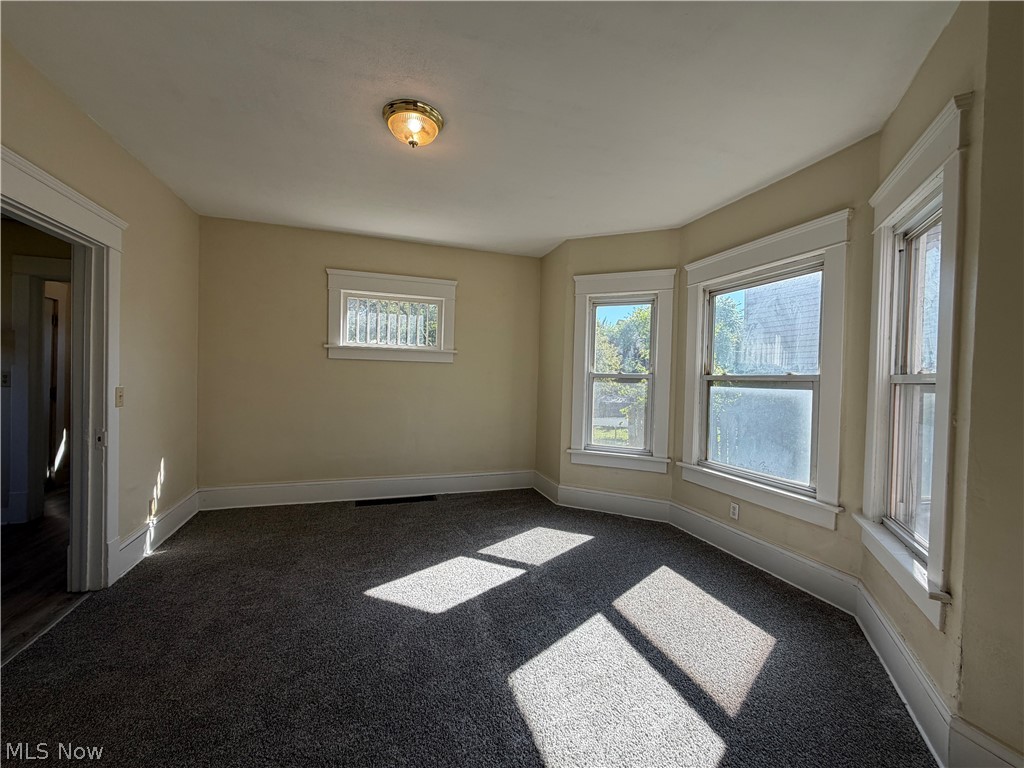 1648 Harrisburg NE Canton OH 44705