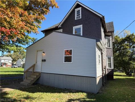 1648 Harrisburg NE Canton OH 44705