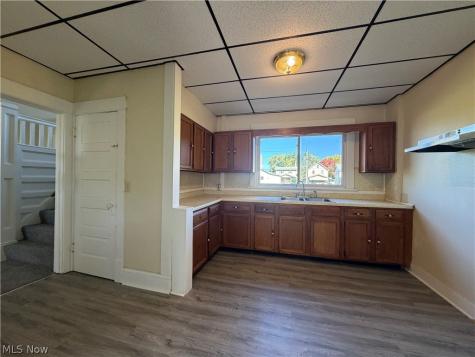 1648 Harrisburg NE Canton OH 44705