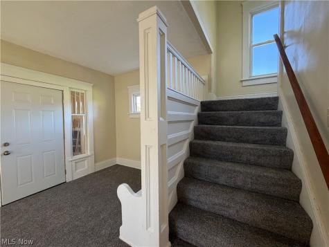1648 Harrisburg NE Canton OH 44705