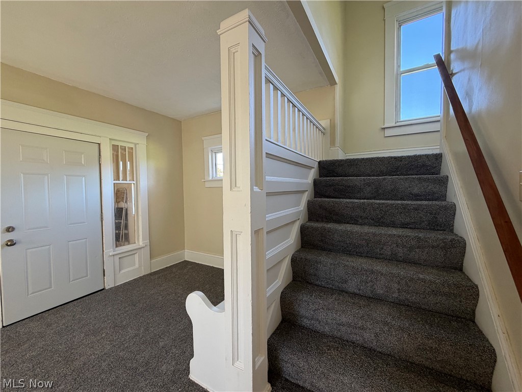 1648 Harrisburg NE Canton OH 44705