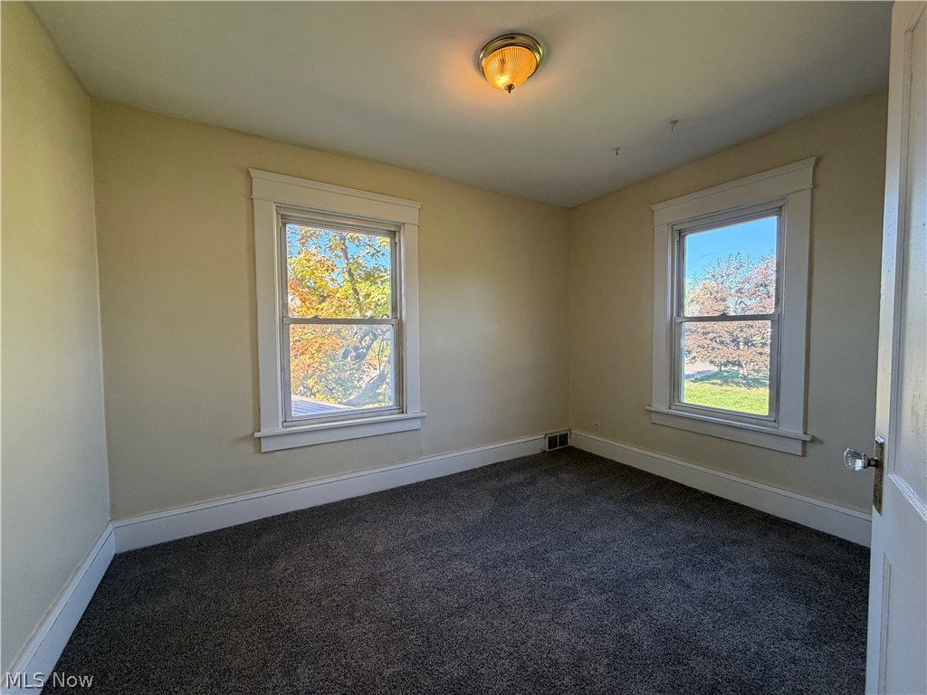 1648 Harrisburg NE Canton OH 44705