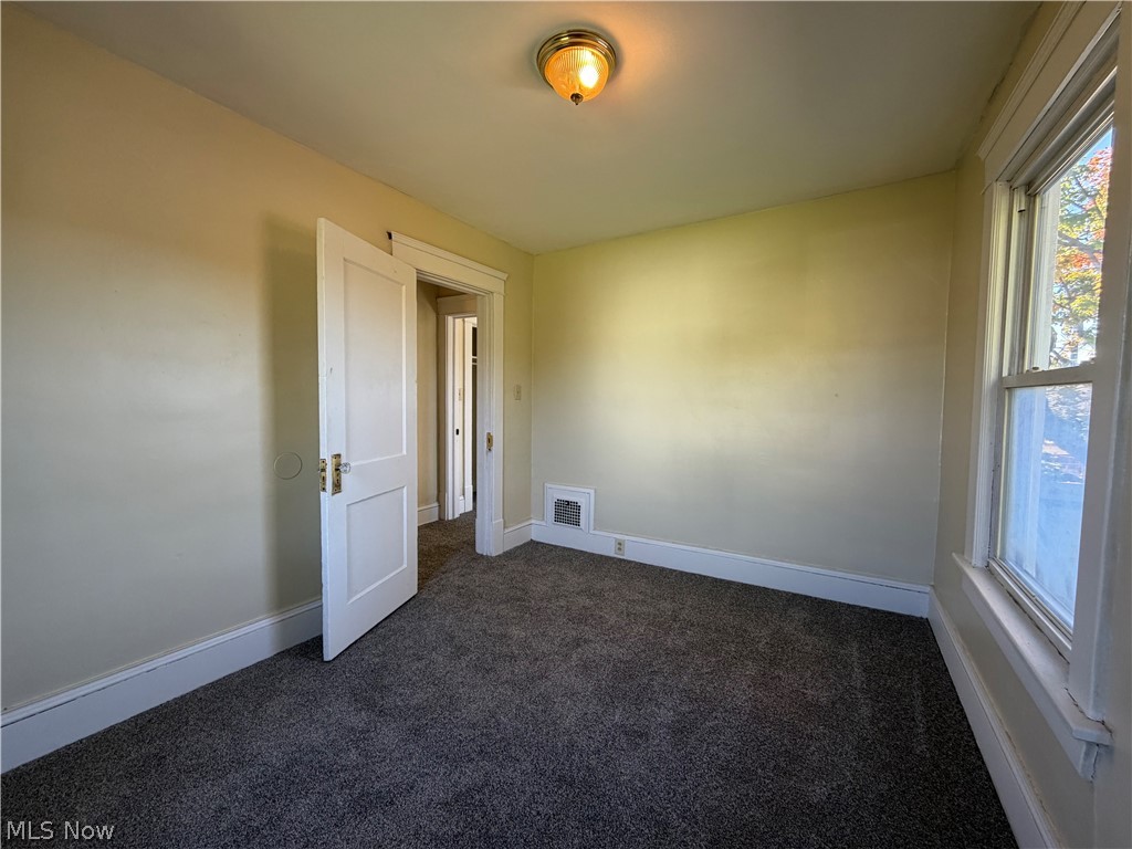 1648 Harrisburg NE Canton OH 44705