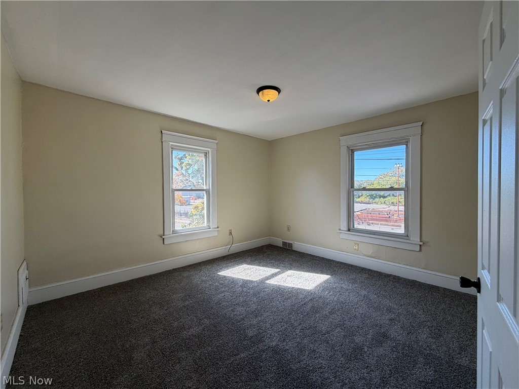 1648 Harrisburg NE Canton OH 44705