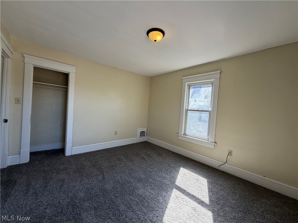1648 Harrisburg NE Canton OH 44705