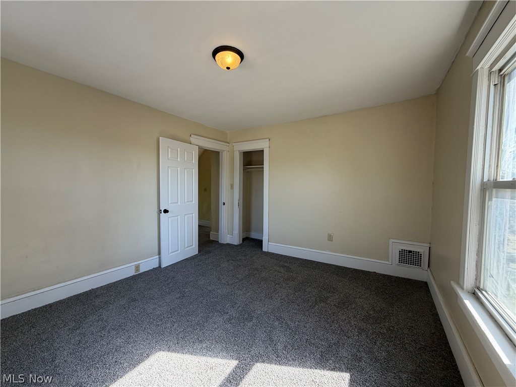 1648 Harrisburg NE Canton OH 44705