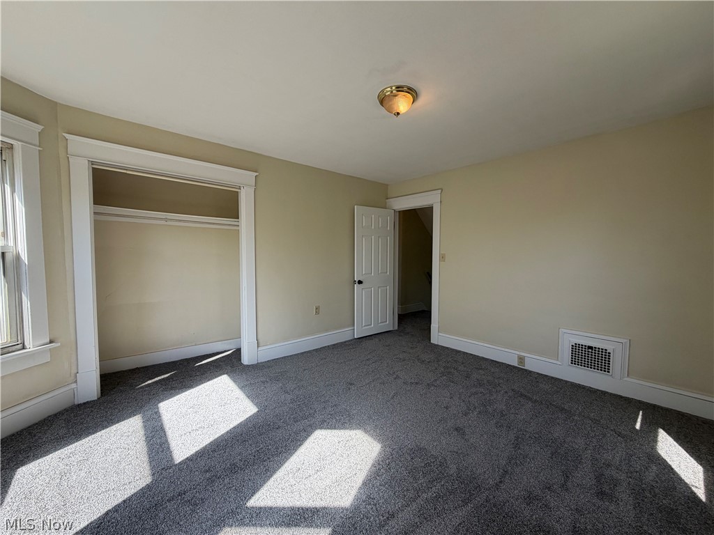 1648 Harrisburg NE Canton OH 44705