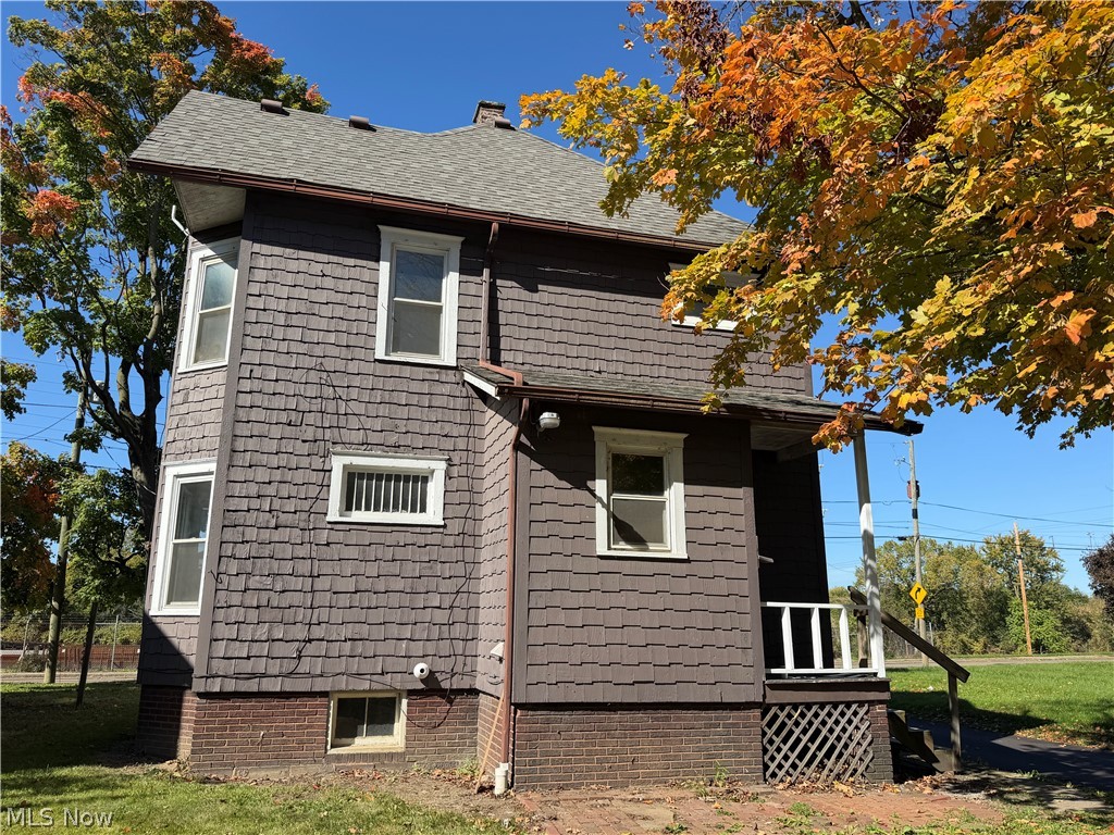 1648 Harrisburg NE Canton OH 44705