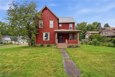 143 E Highland Avenue Ravenna OH 44266