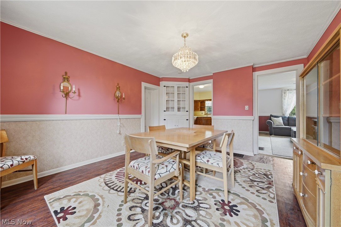 143 E Highland Avenue Ravenna OH 44266