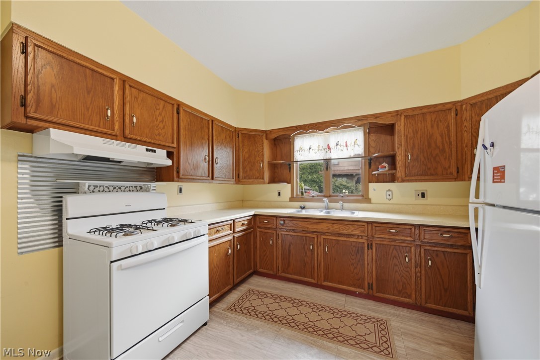 143 E Highland Avenue Ravenna OH 44266