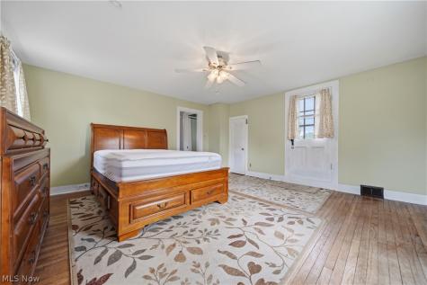 143 E Highland Avenue Ravenna OH 44266