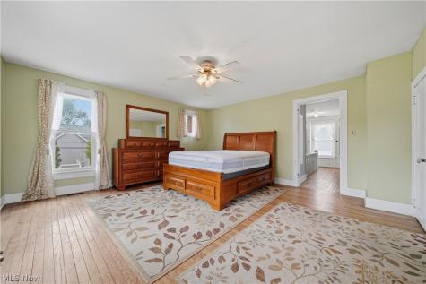 143 E Highland Avenue Ravenna OH 44266