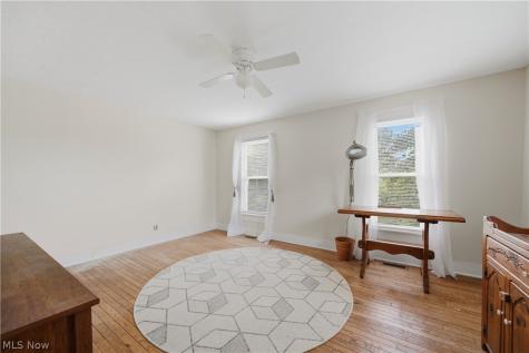 143 E Highland Avenue Ravenna OH 44266