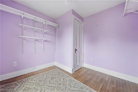 143 E Highland Avenue Ravenna OH 44266