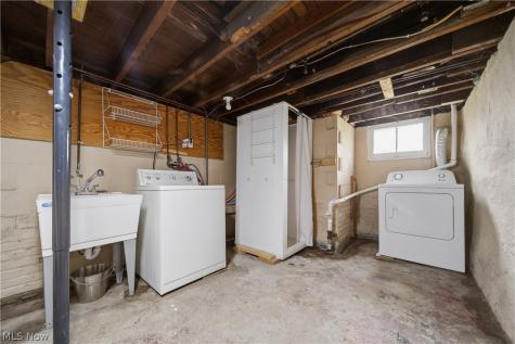 143 E Highland Avenue Ravenna OH 44266