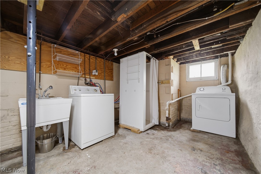 143 E Highland Avenue Ravenna OH 44266