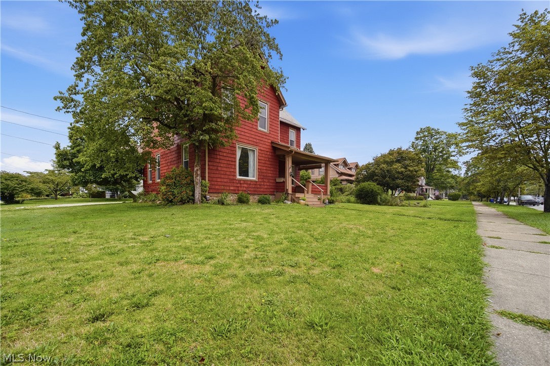 143 E Highland Avenue Ravenna OH 44266