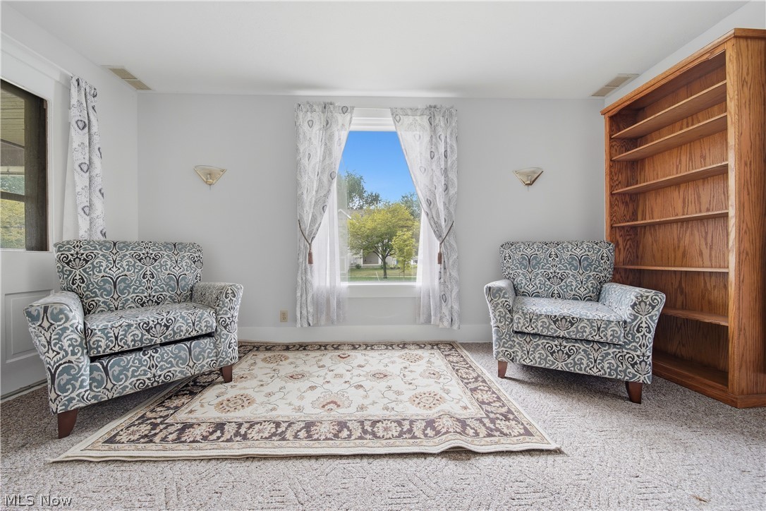 143 E Highland Avenue Ravenna OH 44266
