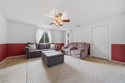 143 E Highland Avenue Ravenna OH 44266