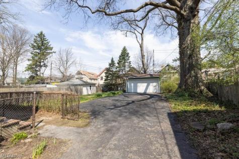 3115 Essex Road Cleveland Heights OH 44118